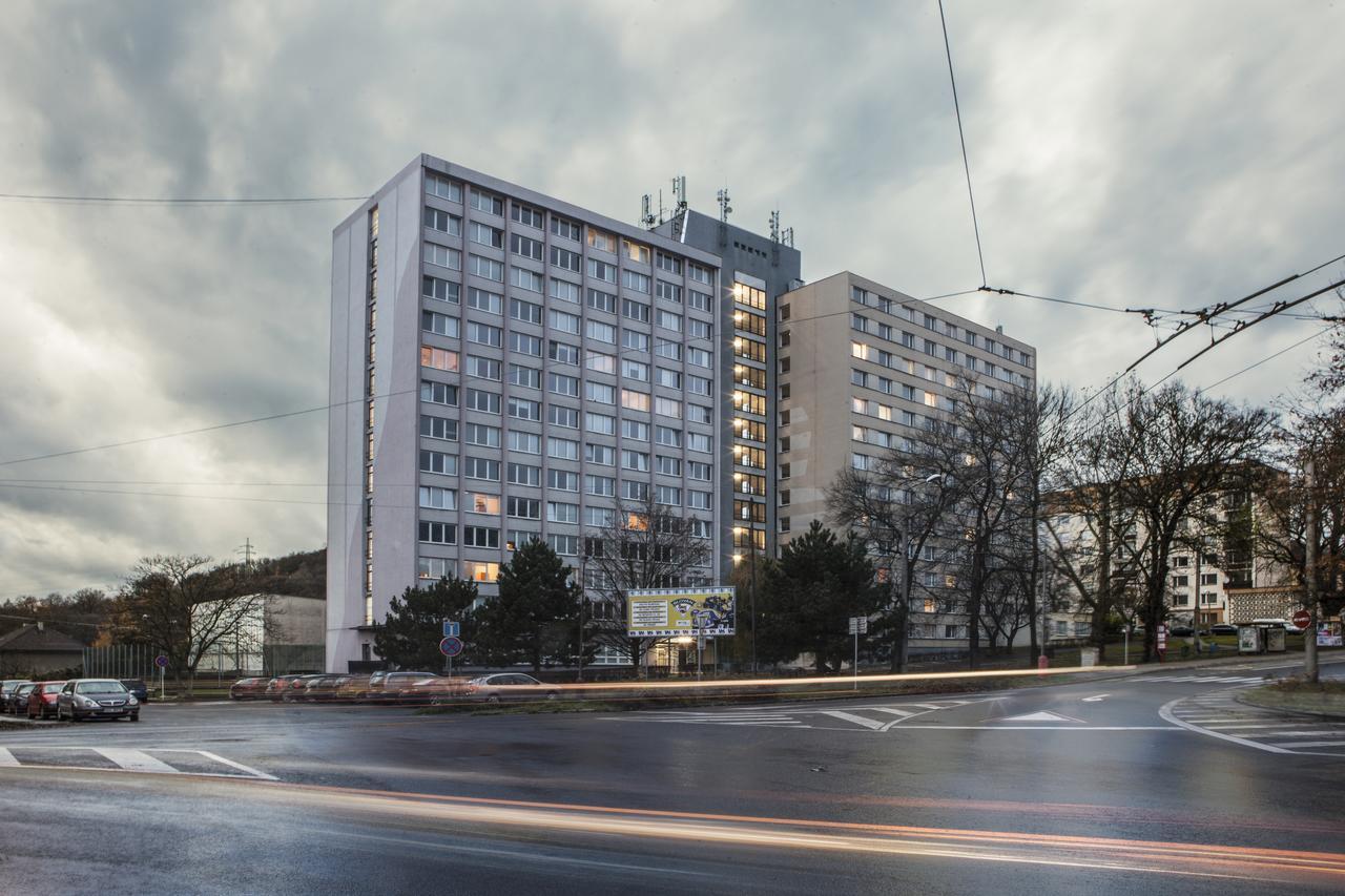 Koleje Ujep Hostel Ústí nad Labem Buitenkant foto